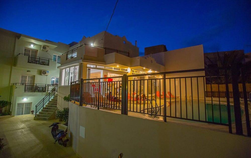 Malia Central Apartments Esterno foto